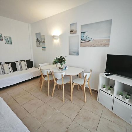 El Estudio De La Playa Benalbeach Vistas Al Mar Benalmadena Luaran gambar