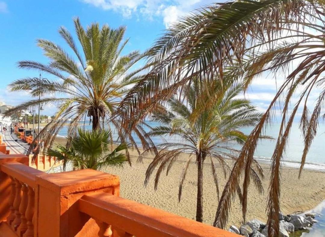 El Estudio De La Playa Benalbeach Vistas Al Mar Benalmadena Luaran gambar
