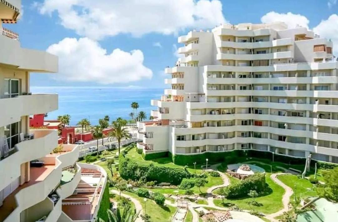 El Estudio De La Playa Benalbeach Vistas Al Mar Benalmadena Luaran gambar