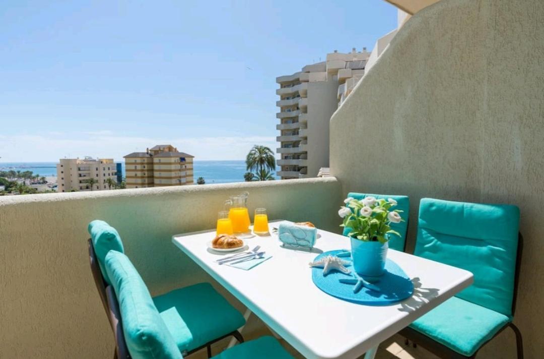 El Estudio De La Playa Benalbeach Vistas Al Mar Benalmadena Luaran gambar