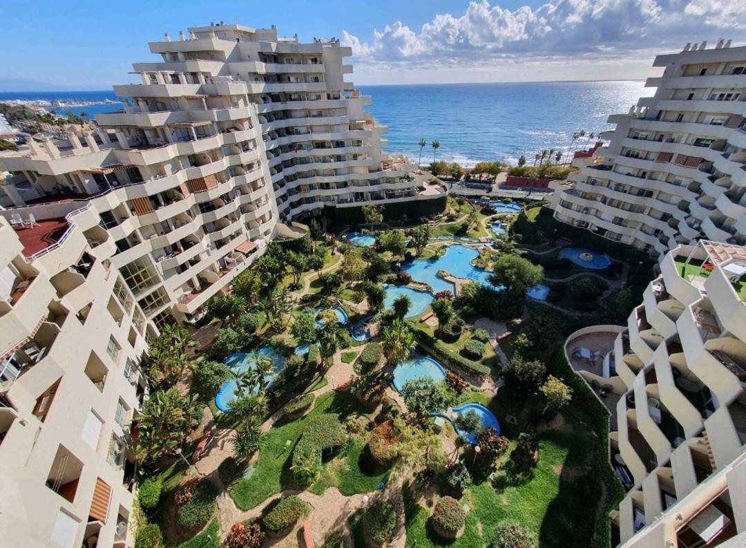 El Estudio De La Playa Benalbeach Vistas Al Mar Benalmadena Luaran gambar
