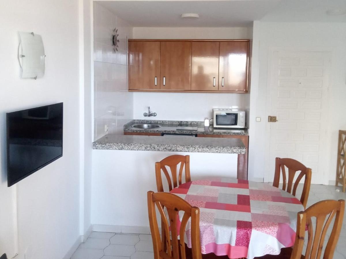 El Estudio De La Playa Benalbeach Vistas Al Mar Benalmadena Bilik gambar