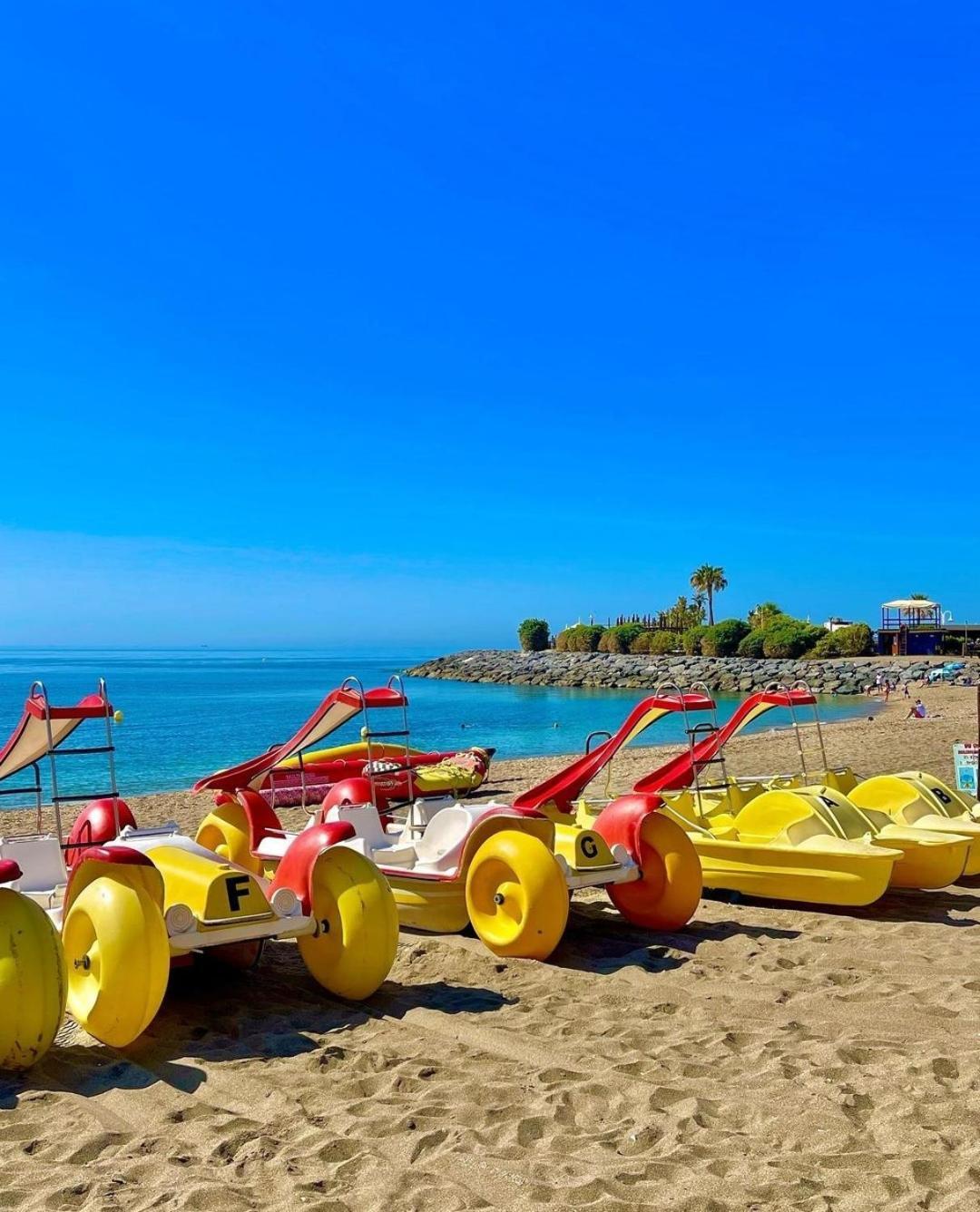 El Estudio De La Playa Benalbeach Vistas Al Mar Benalmadena Luaran gambar