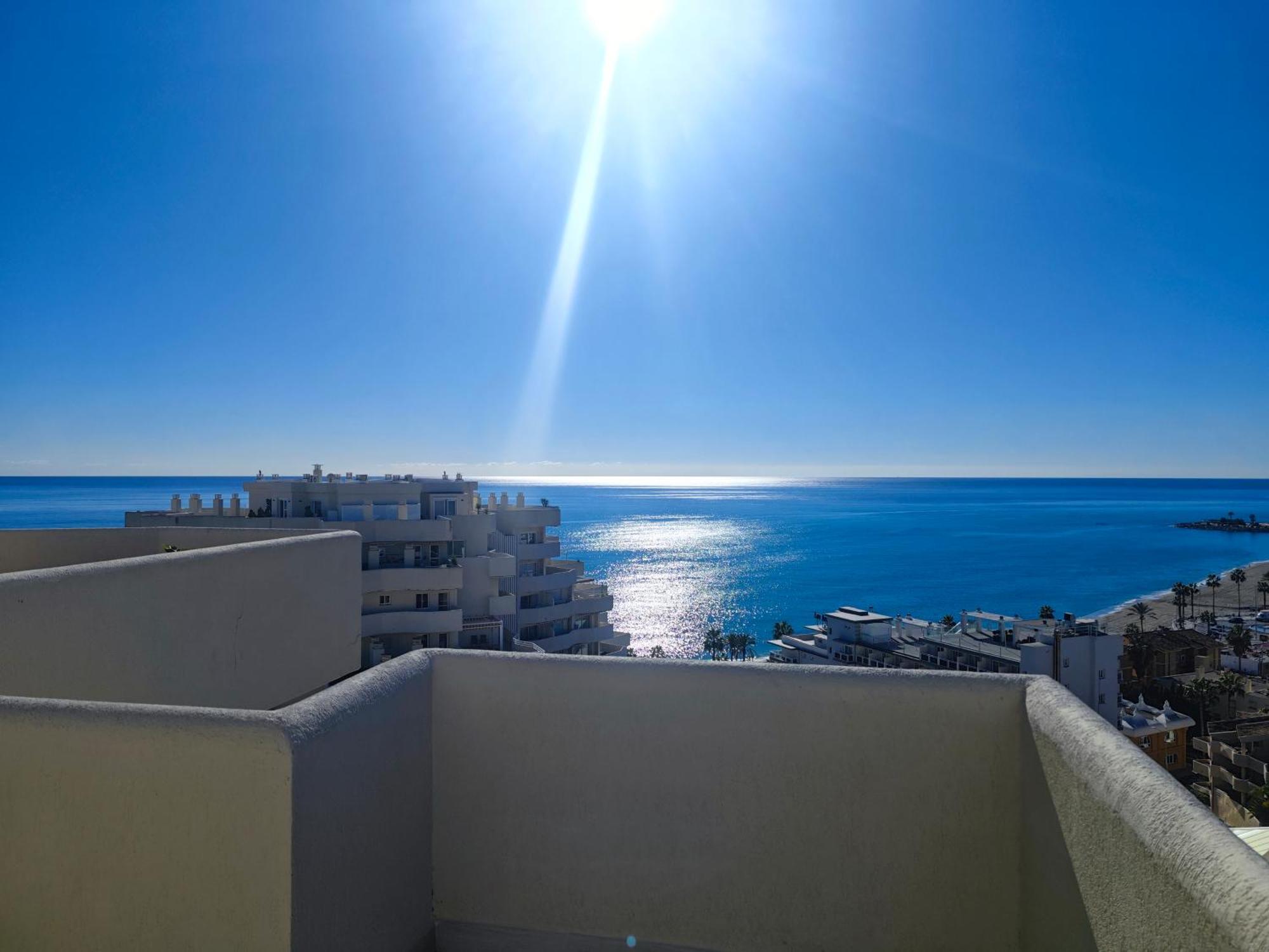 El Estudio De La Playa Benalbeach Vistas Al Mar Benalmadena Luaran gambar