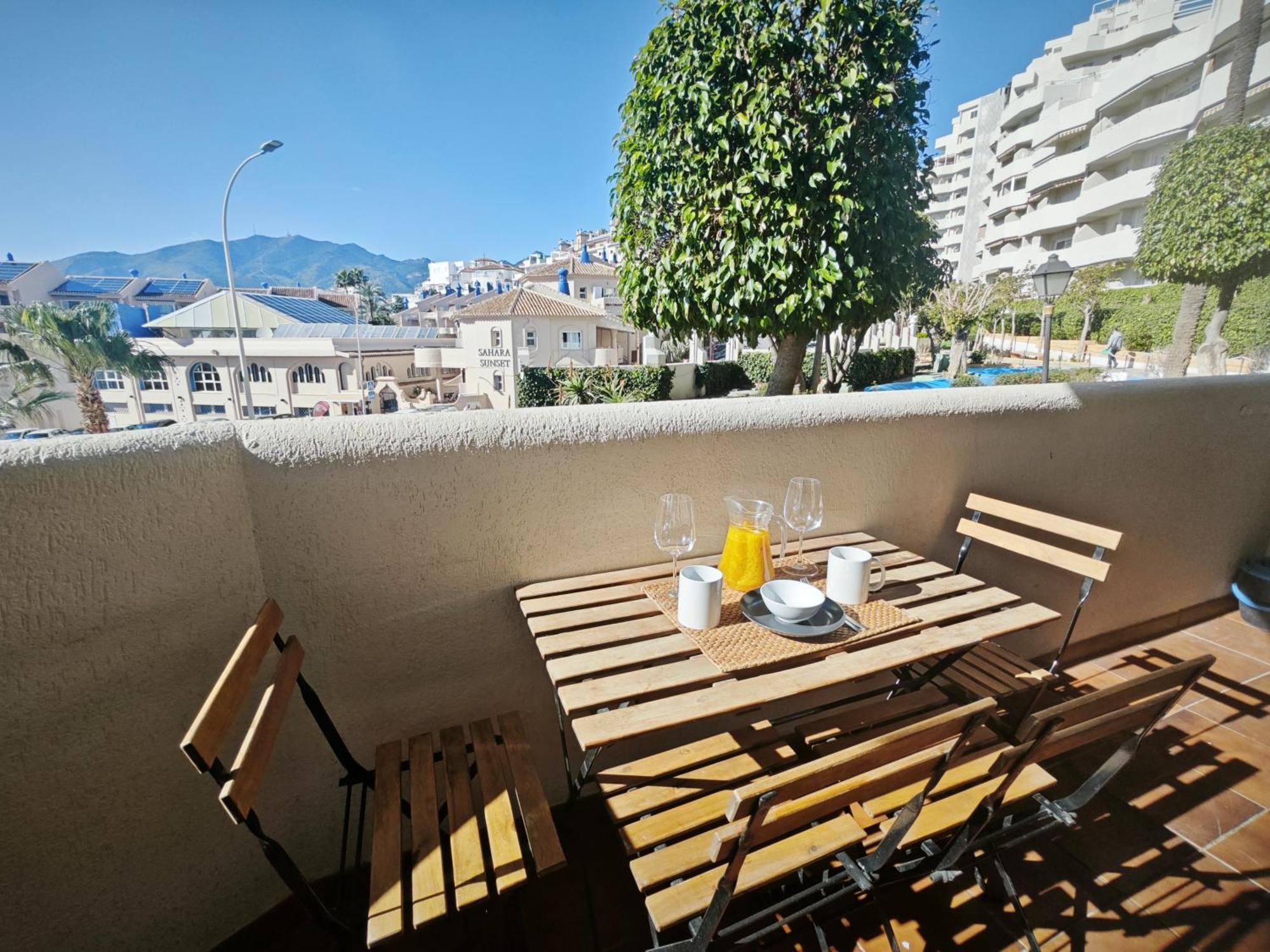 El Estudio De La Playa Benalbeach Vistas Al Mar Benalmadena Luaran gambar